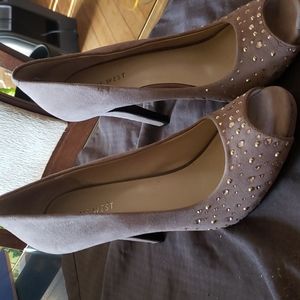Peep toe heels (beige)